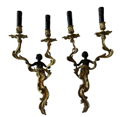 Grande paire appliques dite - d'appliques,